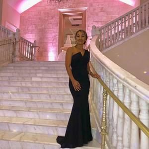 Meet your Posher, Mandana